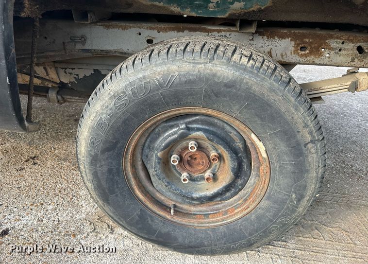 image for item EE7577 1992 Chevrolet  C1500 pickup truck