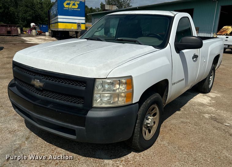 2007 Chevrolet Silverado 1500 pickup truck in Richland, MS Item