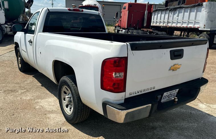 image for item EE7579 2007 Chevrolet Silverado 1500 pickup truck