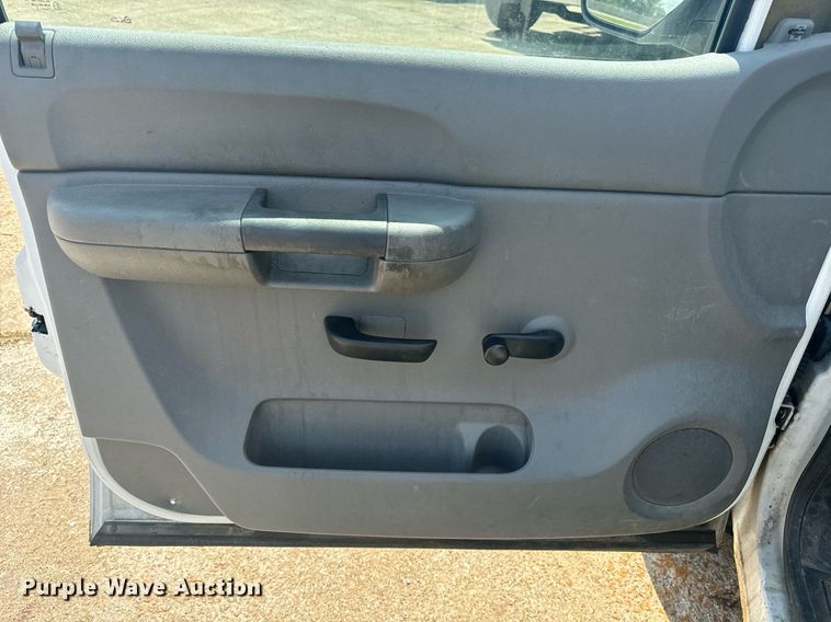 image for item EE7579 2007 Chevrolet Silverado 1500 pickup truck