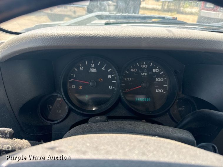 image for item EE7579 2007 Chevrolet Silverado 1500 pickup truck