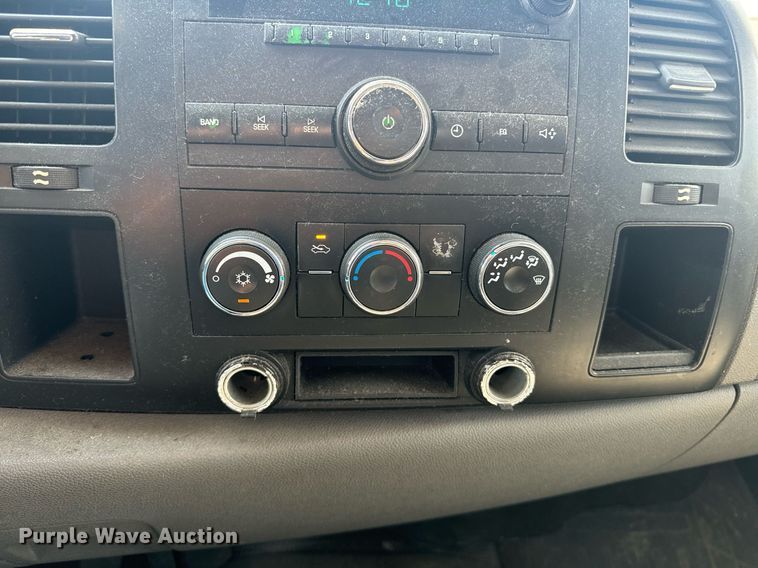 image for item EE7579 2007 Chevrolet Silverado 1500 pickup truck