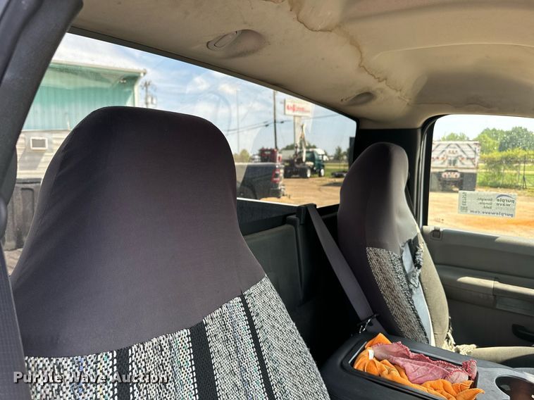 image for item EE7579 2007 Chevrolet Silverado 1500 pickup truck