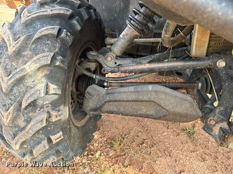 image for item EE7677 2014 Yamaha  Viking utility vehicle