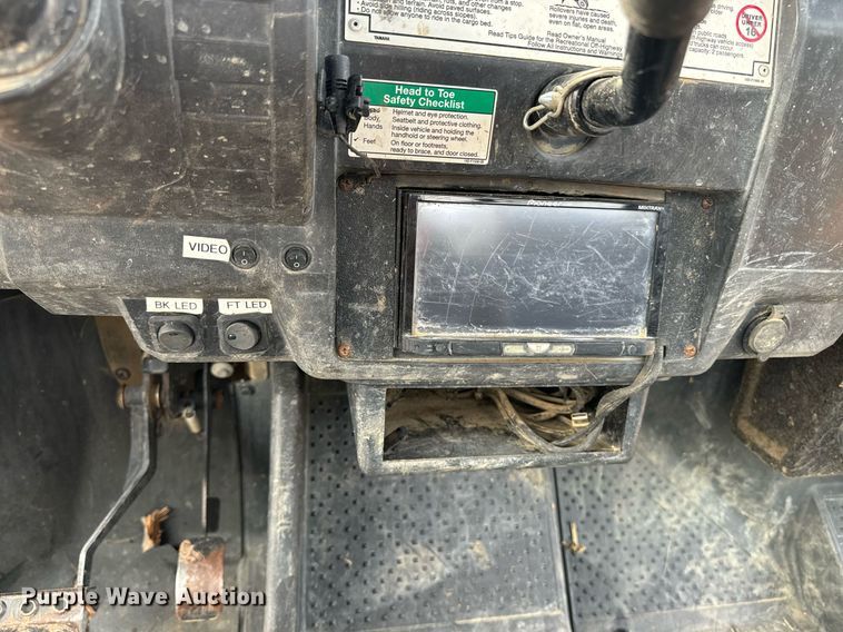 image for item EE7677 2014 Yamaha  Viking utility vehicle