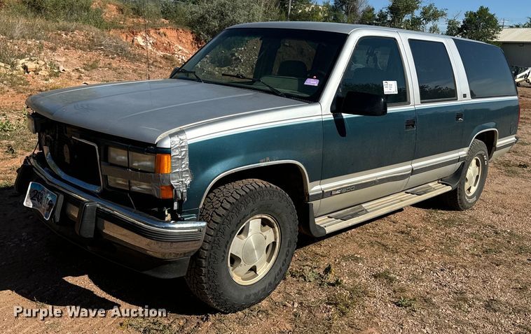 image for item EE7712 1994 GMC Suburban K1500 SUV