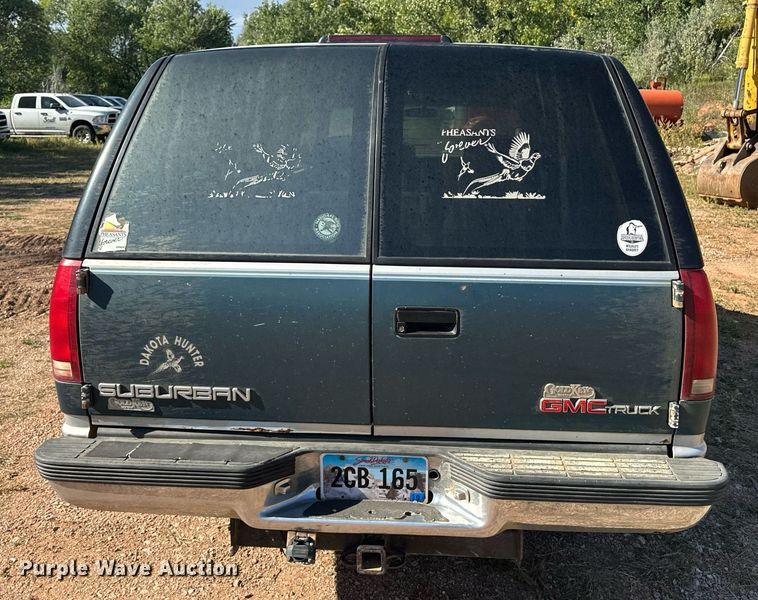 image for item EE7712 1994 GMC Suburban K1500 SUV