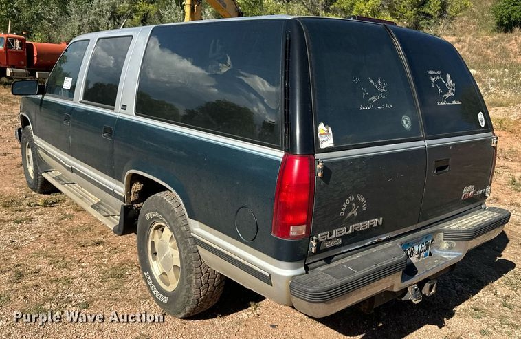 image for item EE7712 1994 GMC Suburban K1500 SUV