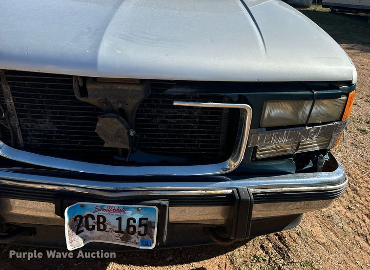 image for item EE7712 1994 GMC Suburban K1500 SUV