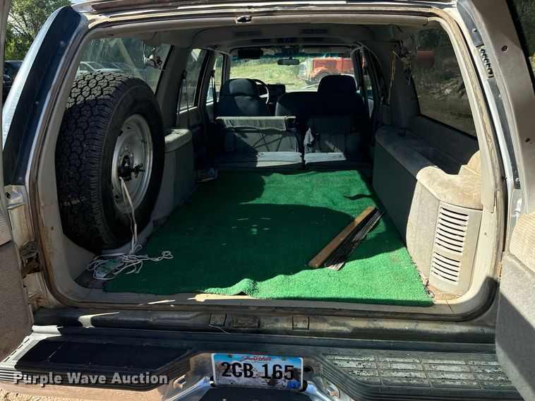 image for item EE7712 1994 GMC Suburban K1500 SUV