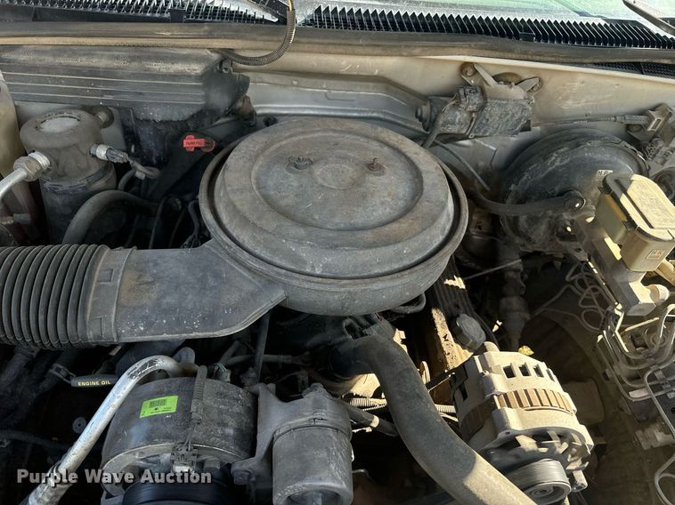 image for item EE7712 1994 GMC Suburban K1500 SUV