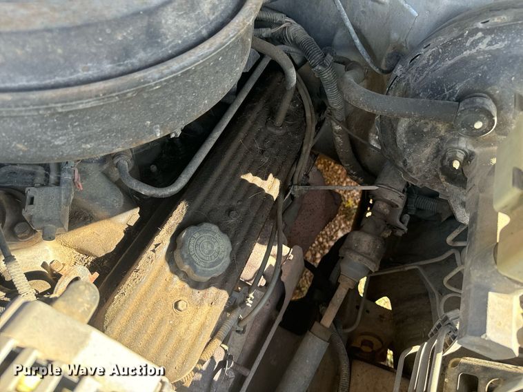 image for item EE7712 1994 GMC Suburban K1500 SUV