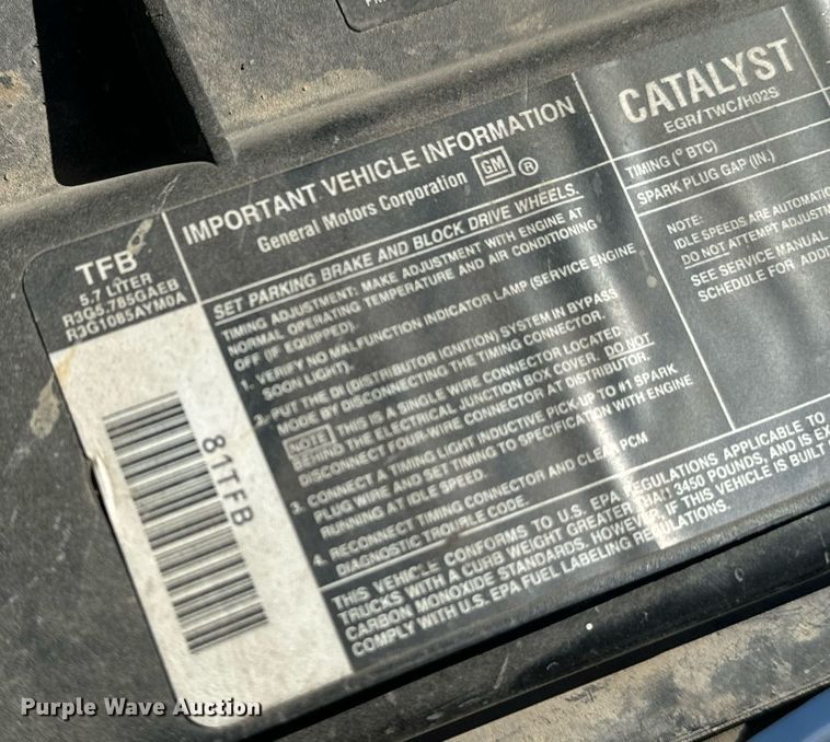 image for item EE7712 1994 GMC Suburban K1500 SUV