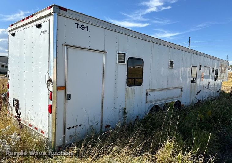 image for item EE7741 2004 Pace American enclosed cargo trailer