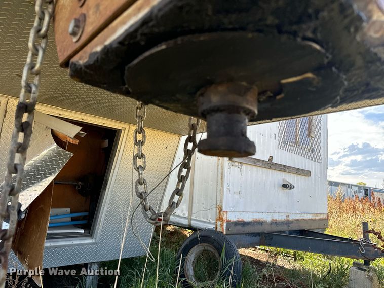 image for item EE7741 2004 Pace American enclosed cargo trailer