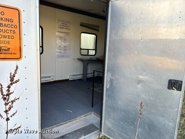 image for item EE7741 2004 Pace American enclosed cargo trailer