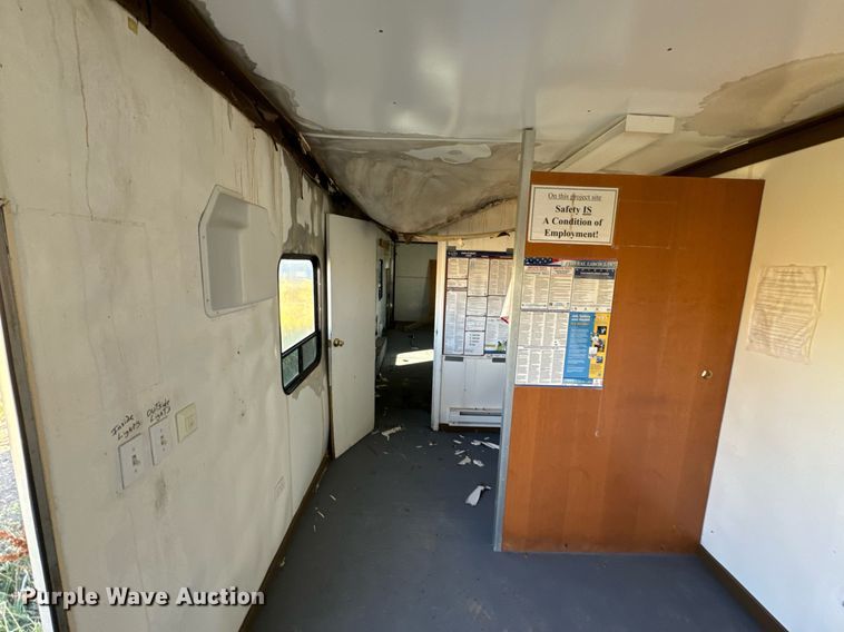 image for item EE7741 2004 Pace American enclosed cargo trailer