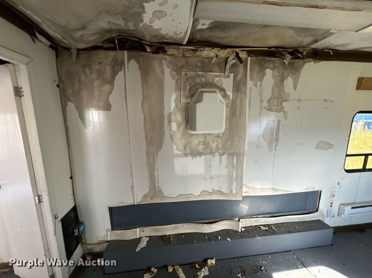 image for item EE7741 2004 Pace American enclosed cargo trailer