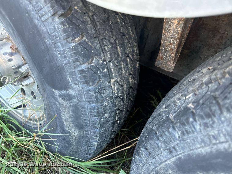 image for item EE7741 2004 Pace American enclosed cargo trailer