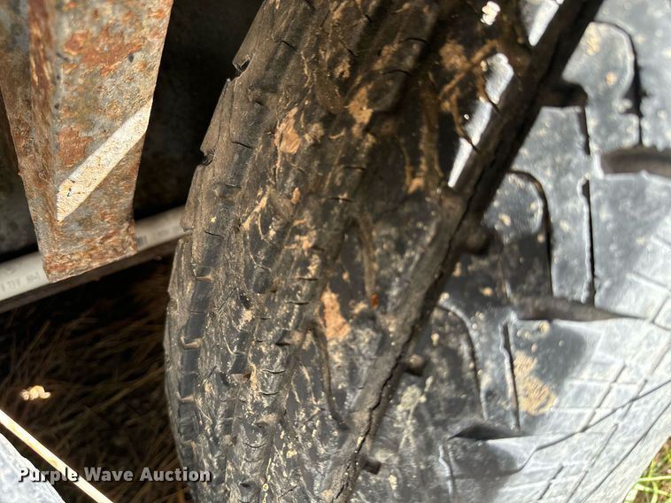 image for item EE7741 2004 Pace American enclosed cargo trailer