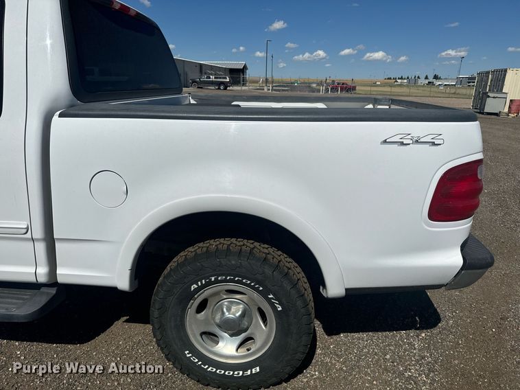 image for item EE7751 2001 Ford F150 XLT SuperCrew pickup truck