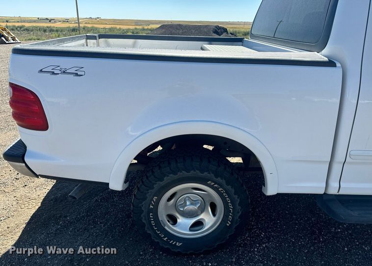 image for item EE7751 2001 Ford F150 XLT SuperCrew pickup truck