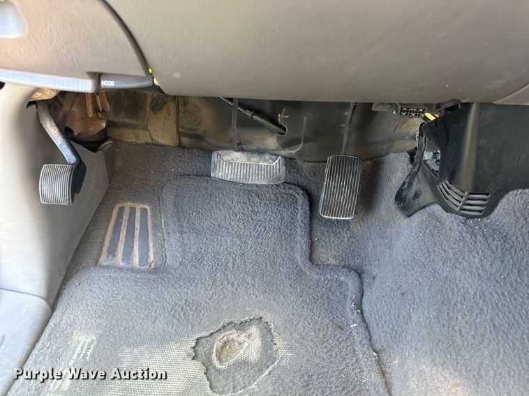 image for item EE7751 2001 Ford F150 XLT SuperCrew pickup truck