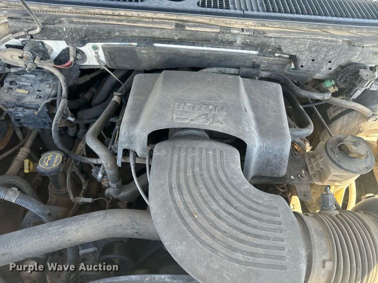 image for item EE7751 2001 Ford F150 XLT SuperCrew pickup truck