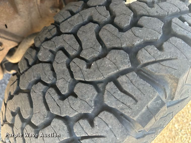 image for item EE7751 2001 Ford F150 XLT SuperCrew pickup truck