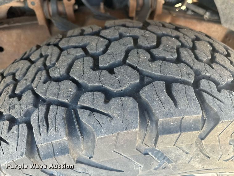 image for item EE7751 2001 Ford F150 XLT SuperCrew pickup truck