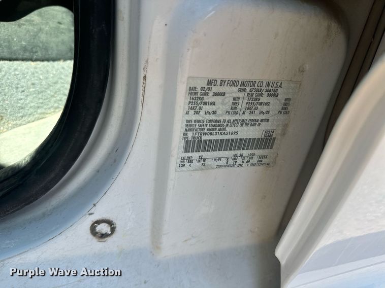 image for item EE7751 2001 Ford F150 XLT SuperCrew pickup truck