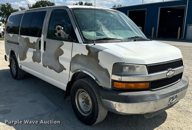 image for item EE7757 2009 Chevrolet  Express 3500 van