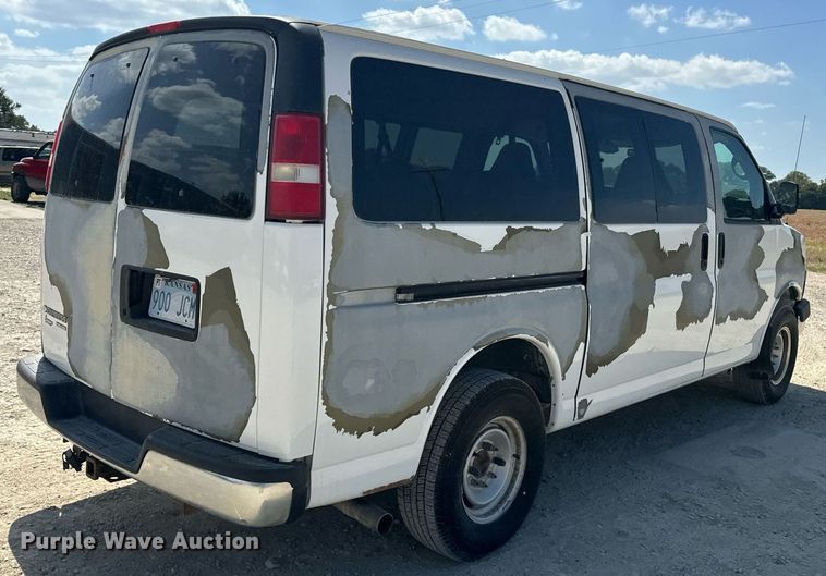 image for item EE7757 2009 Chevrolet  Express 3500 van