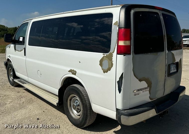 image for item EE7757 2009 Chevrolet  Express 3500 van