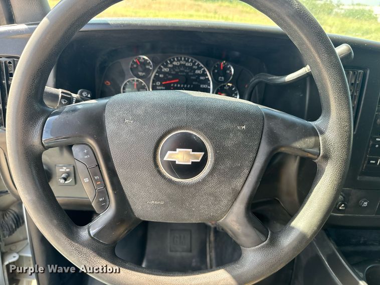 image for item EE7757 2009 Chevrolet  Express 3500 van