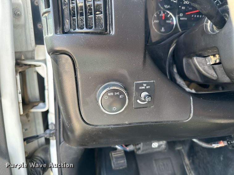 image for item EE7757 2009 Chevrolet  Express 3500 van