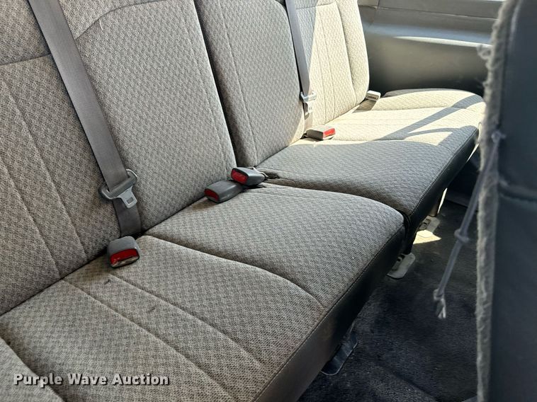 image for item EE7757 2009 Chevrolet  Express 3500 van