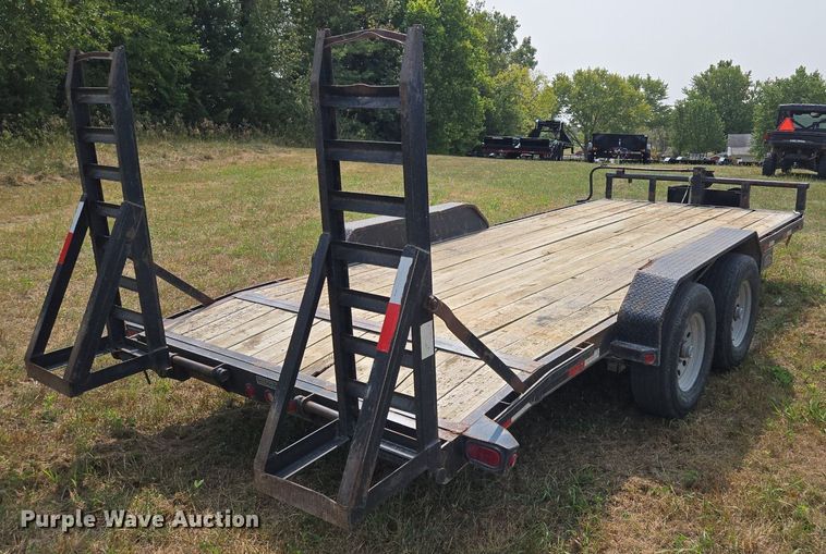 image for item EE8500 2011 Lamar  Carhauler equipment trailer