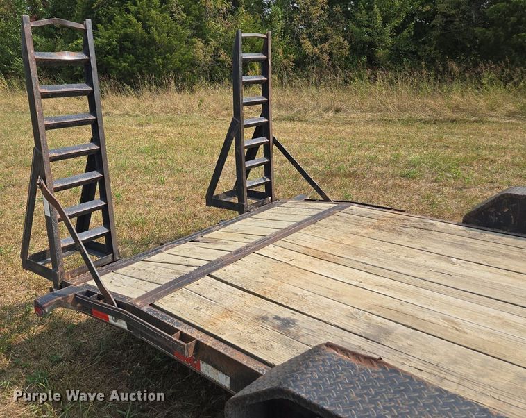 image for item EE8500 2011 Lamar  Carhauler equipment trailer