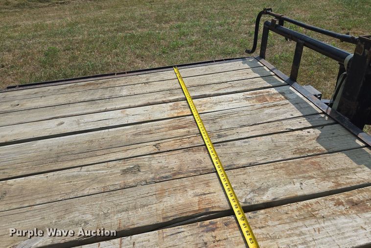 image for item EE8500 2011 Lamar  Carhauler equipment trailer