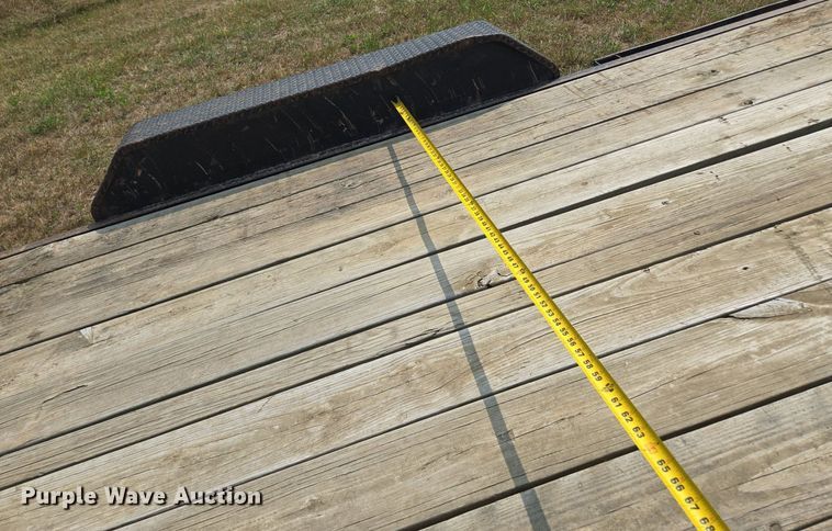 image for item EE8500 2011 Lamar  Carhauler equipment trailer