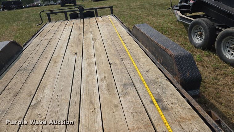 image for item EE8500 2011 Lamar  Carhauler equipment trailer