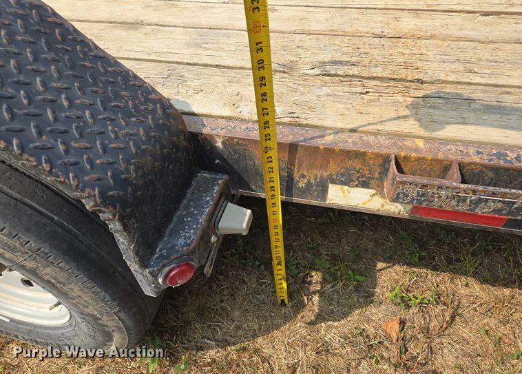 image for item EE8500 2011 Lamar  Carhauler equipment trailer