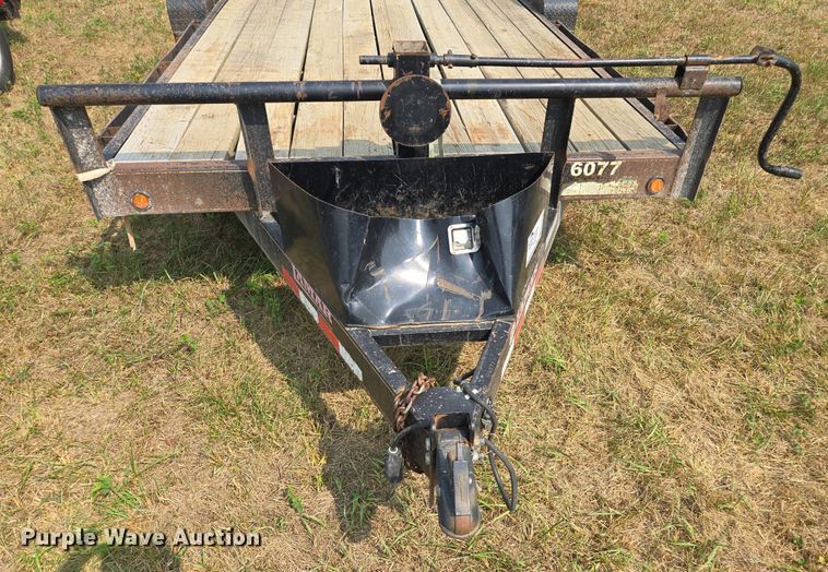 image for item EE8500 2011 Lamar  Carhauler equipment trailer