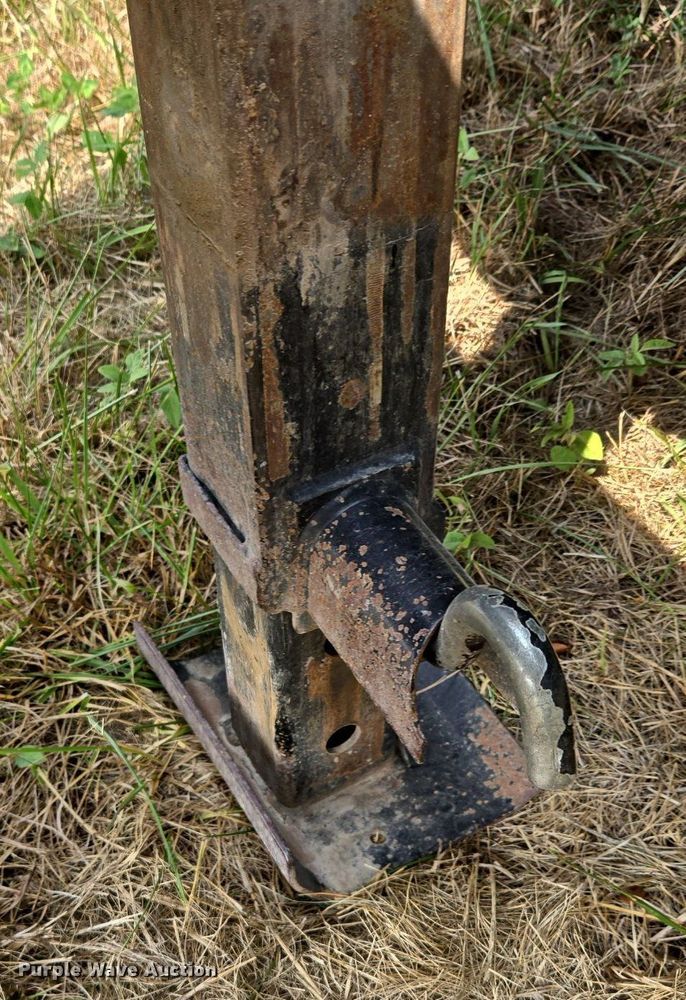 image for item EE8500 2011 Lamar  Carhauler equipment trailer