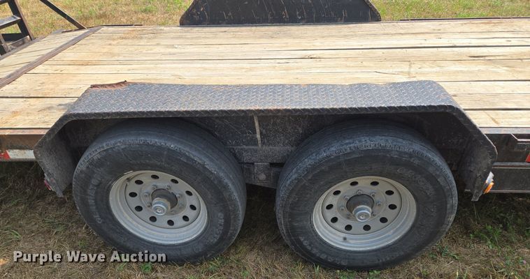 image for item EE8500 2011 Lamar  Carhauler equipment trailer