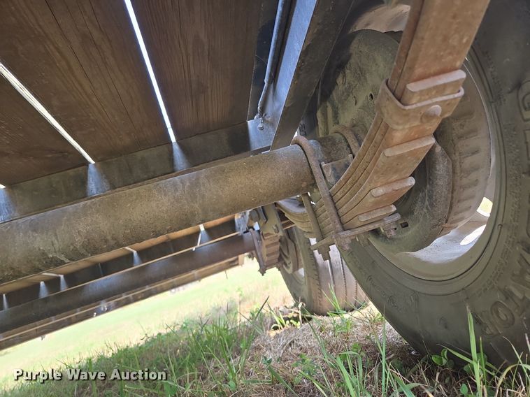 image for item EE8500 2011 Lamar  Carhauler equipment trailer