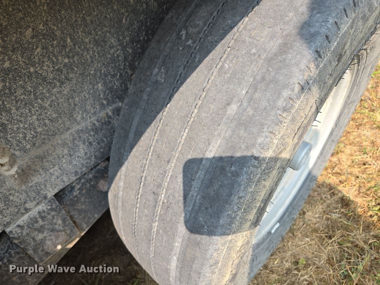 image for item EE8500 2011 Lamar  Carhauler equipment trailer