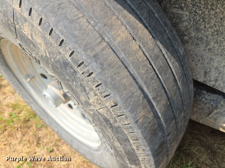 image for item EE8500 2011 Lamar  Carhauler equipment trailer