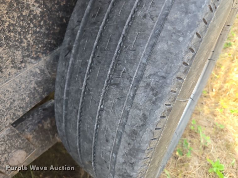 image for item EE8500 2011 Lamar  Carhauler equipment trailer